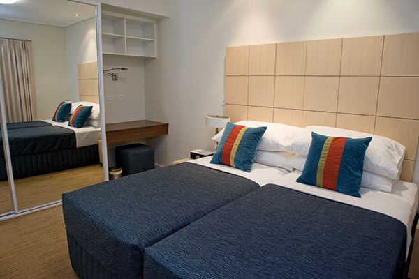 Broadwater Mariner Resort, Geraldton - King Singles Bedroom